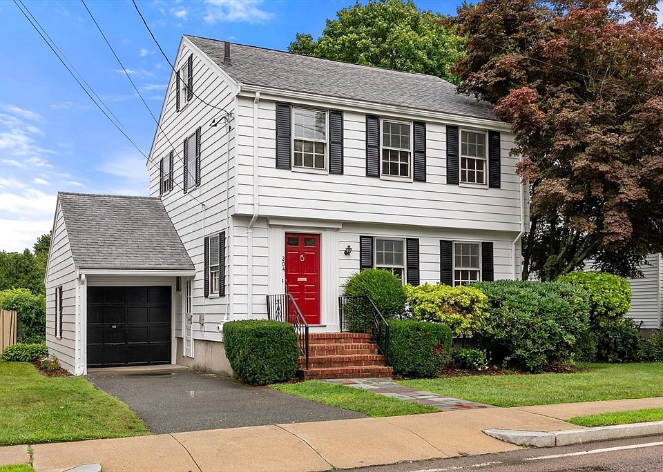 1st image of 204 Thacher St