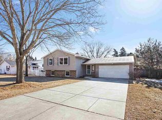 2671 Bittersweet Ave, Green Bay, WI 54301