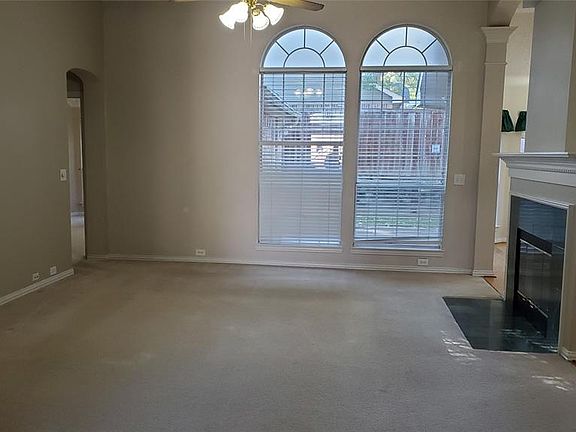 2nd image of 2813 Oleander Dr