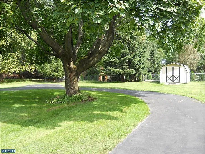 405 Bondsville Rd — Photo 4