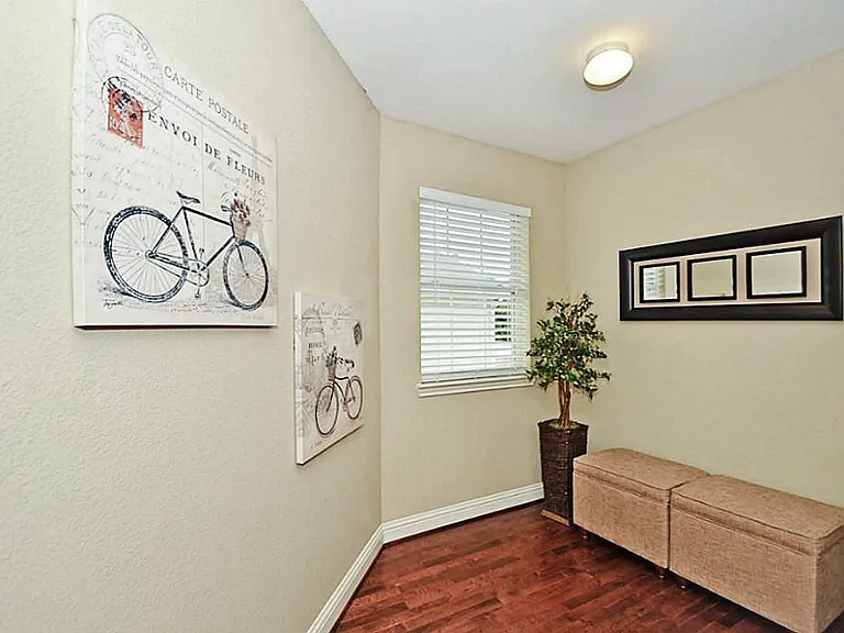 12225 Medina Lake Dr — Photo 10