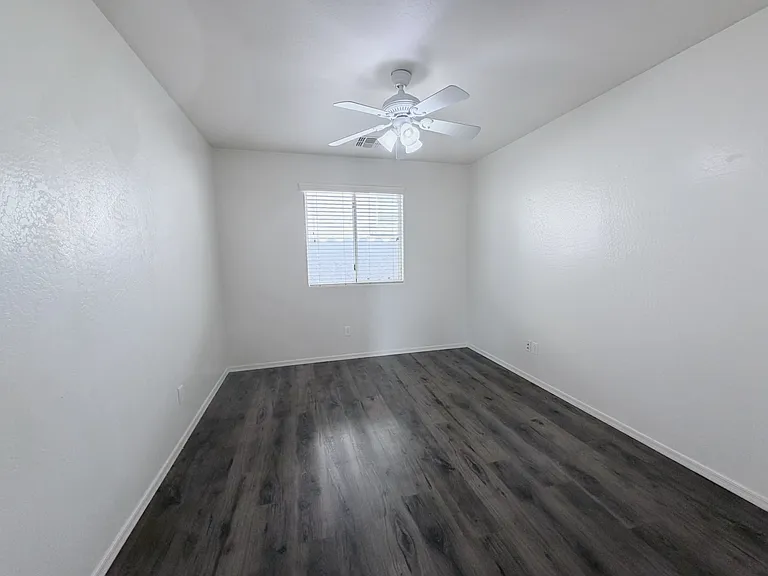 7164 S 48th Gln — Photo 30