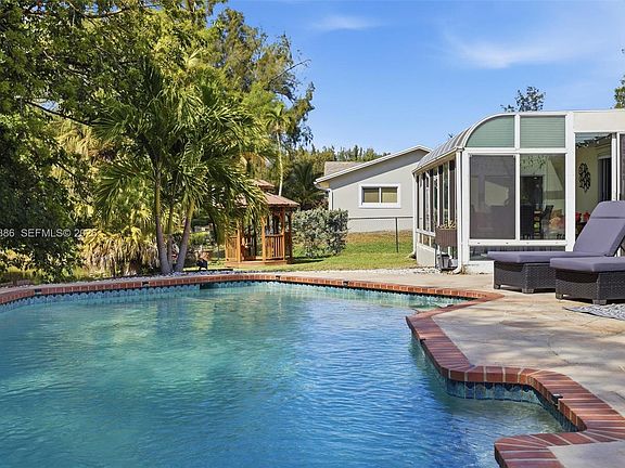 4th image of 431 S Old Hiatus Rd