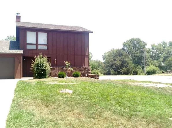 10210 Paganica Pl, Hutchinson, KS 67502