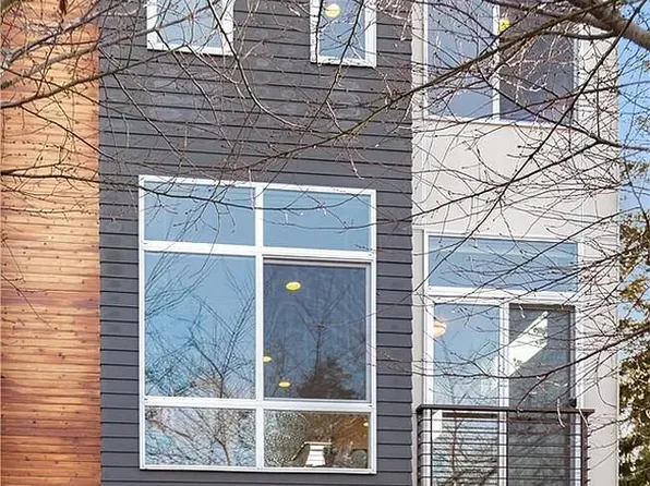 4214 Linden Ave N APT A, Seattle, WA 98103