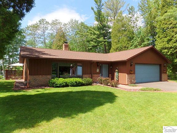 4th image of 3 White Birch Dr