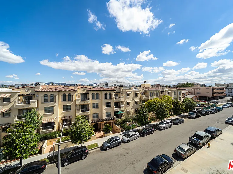 5030 Rosewood Ave #504 — Photo 10