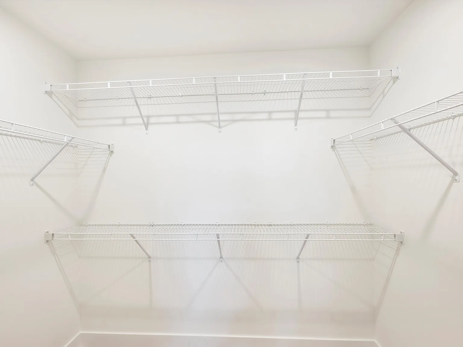 3 bed, 2.5 bath, $2,500 — Photo 4