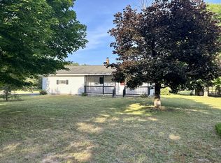 5143 S Pioneer Rd, Thompsonville, MI 49683