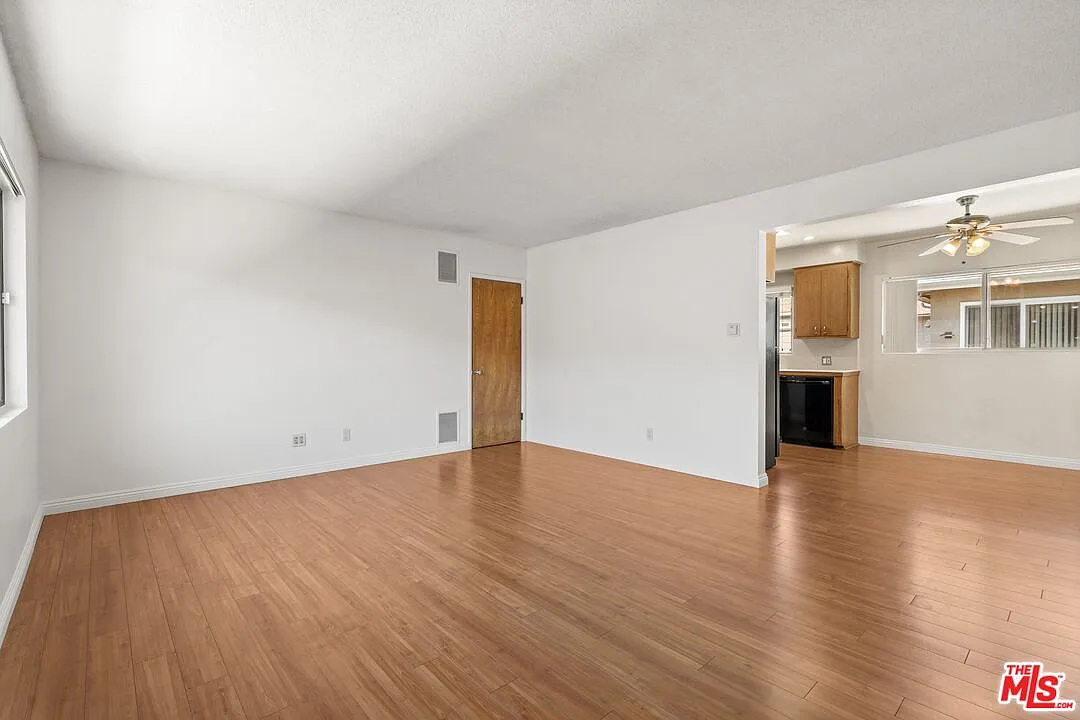 2 bed, 1.0 bath, 1000 sqft, $2,750 — Photo 4