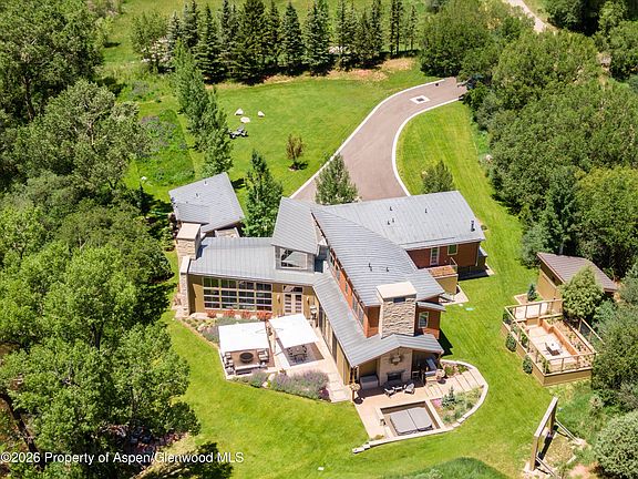 5th image of 2556 Lower River Rd