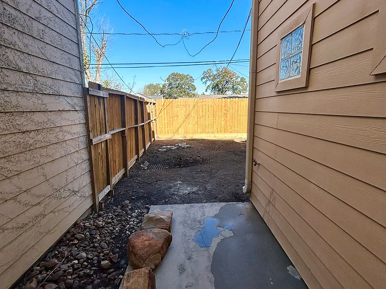 5127 Oasis Park — Photo 29