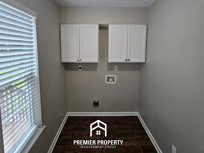 2933 Billy Cross Dr — Photo 7