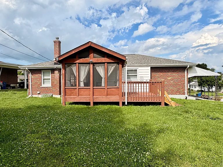 11 Rose Ct — Photo 44