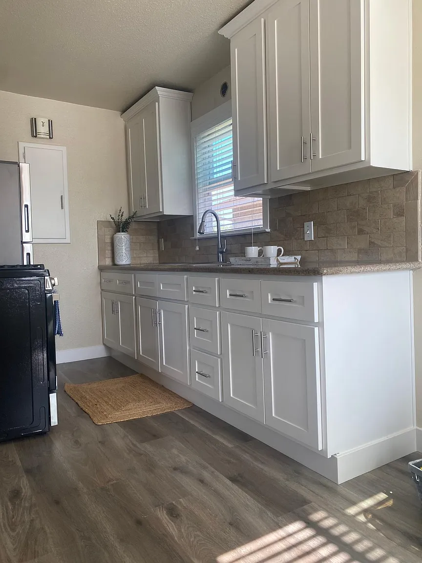 357 Rutland Ave APT 3 photo 1