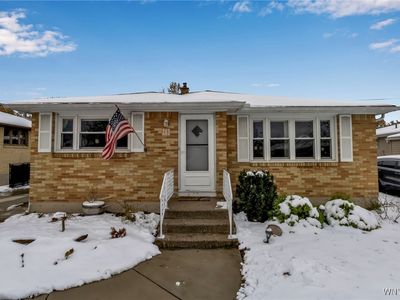 203 Lydia Ln, Cheektowaga, NY, 14225