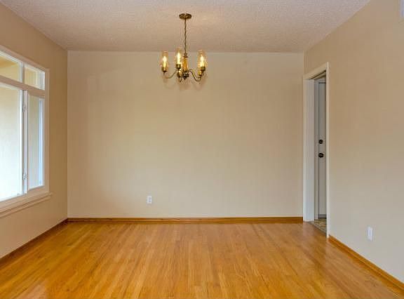 5th image of 335 Altamont Dr