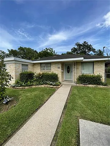 195 Ravan Ave Photo 1