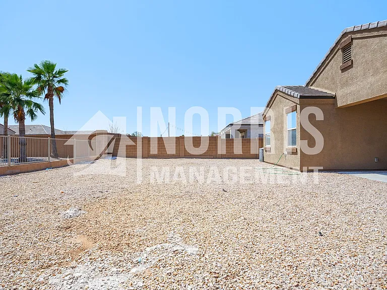 1153 E Gabrilla Dr — Photo 35