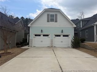 68 Spruce Hollow Cir, Spring Lake, NC 28390