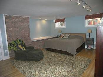 2nd image of 918-20 Spruce St #1