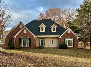 1070 Kainz Cv, Terry, MS 39170