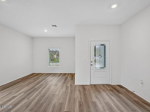 5th image of 2921 Garret St