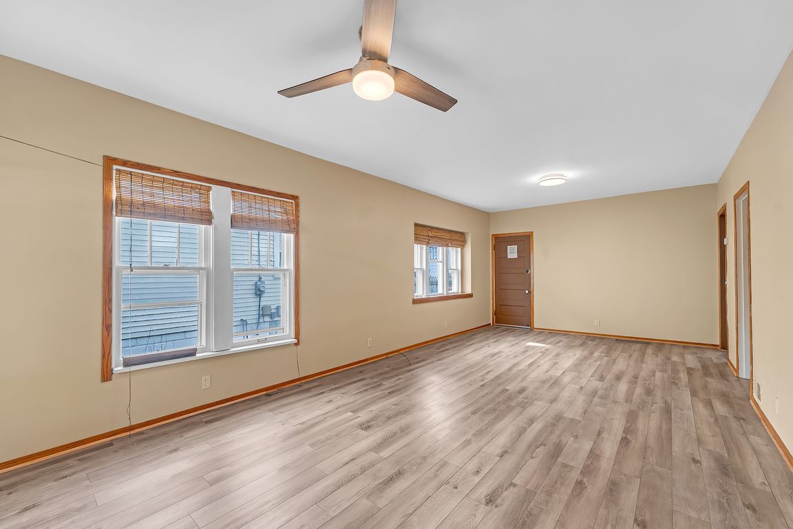 next background image