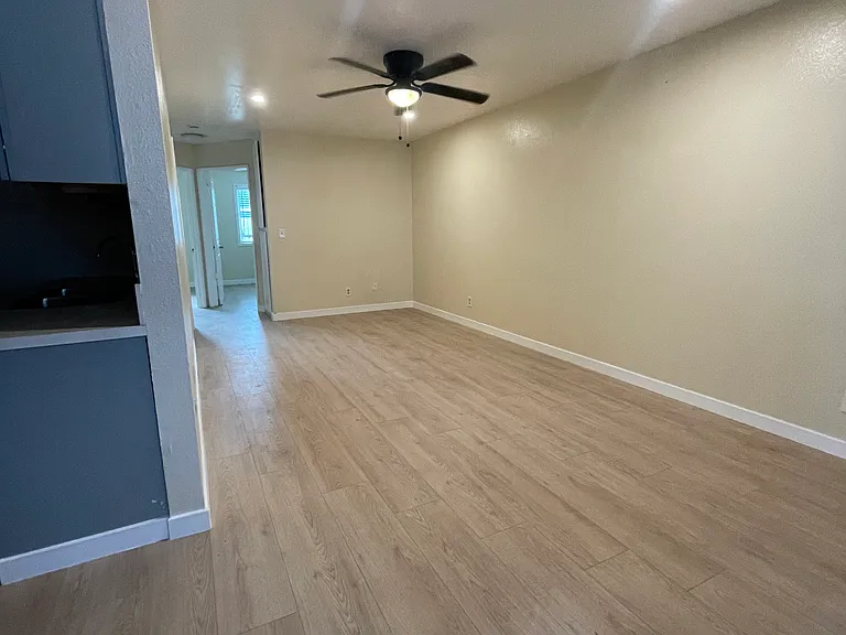 Genesis Apartments — Photo 35