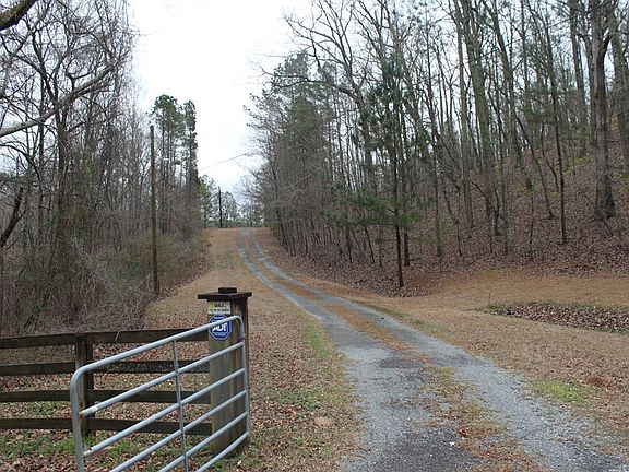 3rd image of 7895 Cove Rd