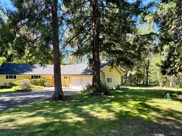 298 Honeylynn Ln, Grants Pass, OR 97527