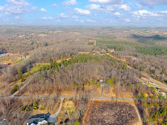 4th image of 2122 Hunters Creek Rd