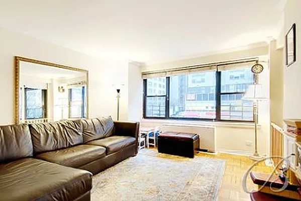 Sold by Bellmarc Realty | media 22