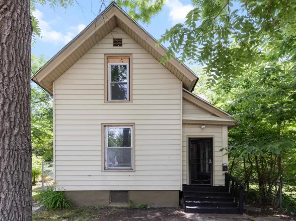 1029 Woodlawn Ave, Rockford, IL 61103