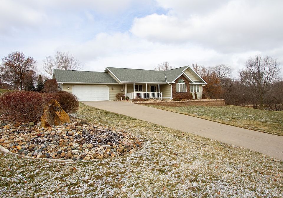 1102 Bruce Ln, Pella, IA 50219 Zillow