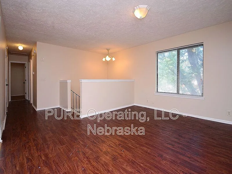 3 bed, 2.0 bath, 1440 sqft, $1,950 — Photo 3