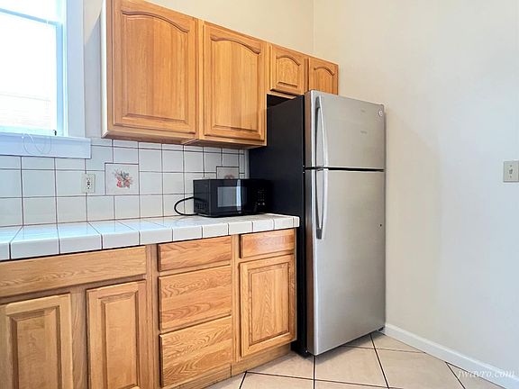 2nd image of 2426 Mission St APT 6