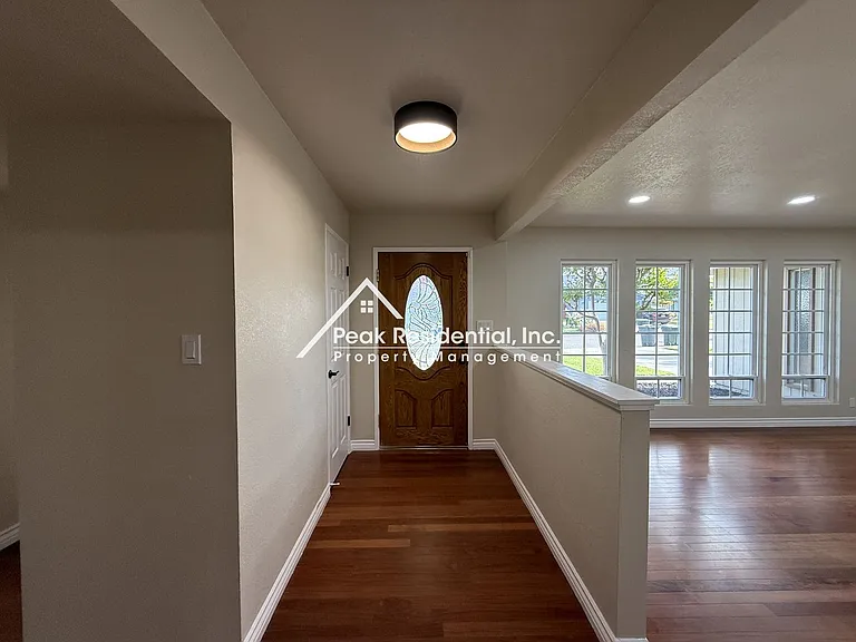 5706 Jeff Way — Photo 5