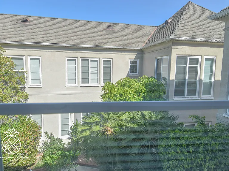 9356 W Olympic Blvd #1/2 — Photo 8