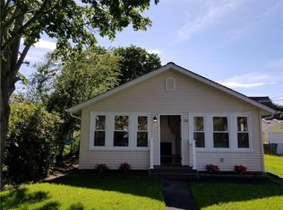 28 Canton Ave, Portsmouth, RI 02871