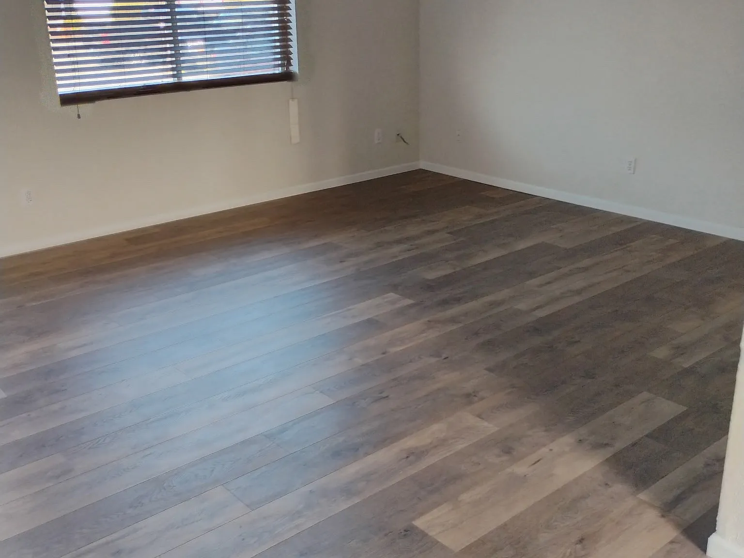 2 bed, 900 sqft, $1,300 — Photo 2