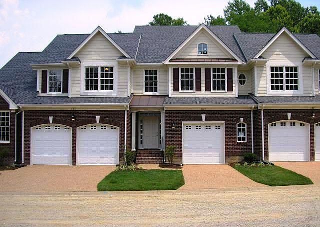 105 Chanticleer Court