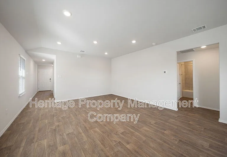 15706 Clove Spice Way — Photo 7