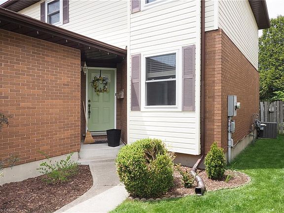 3rd image of 130 A Miller Cres