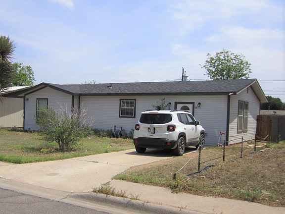3rd image of 4611 Comanche Dr