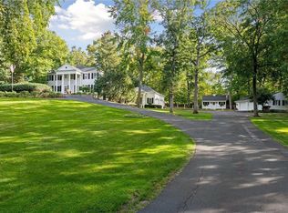 6321 Interlachen Blvd, Edina, MN 55436