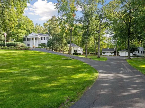 6321 Interlachen Blvd, Edina, MN 55436