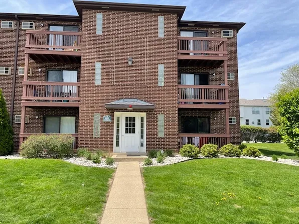 1110 Cedar St APT 1B, Glendale Heights, IL 60139