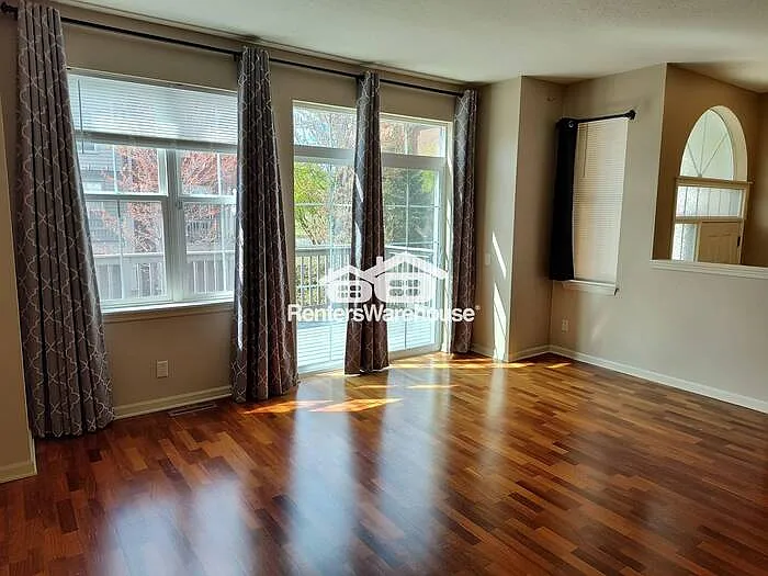 8108 Oakview Cir N — Photo 7