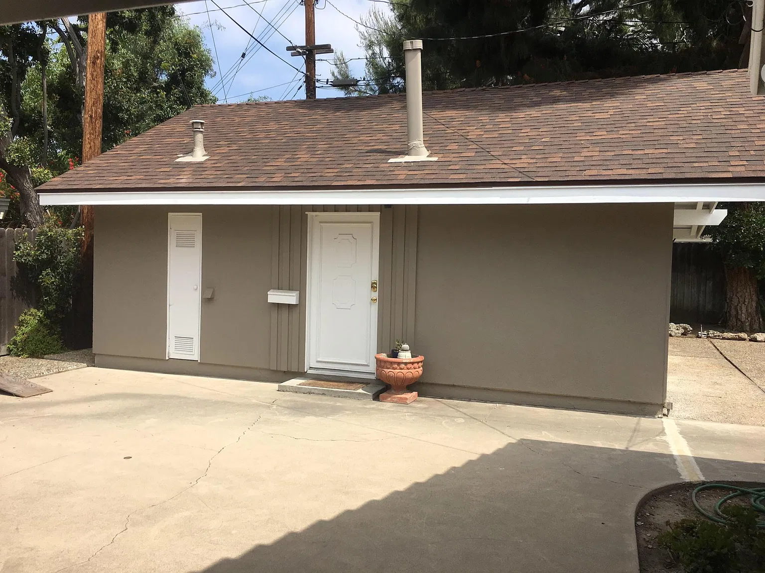 18041 Oak Ridge Drive — Photo 2